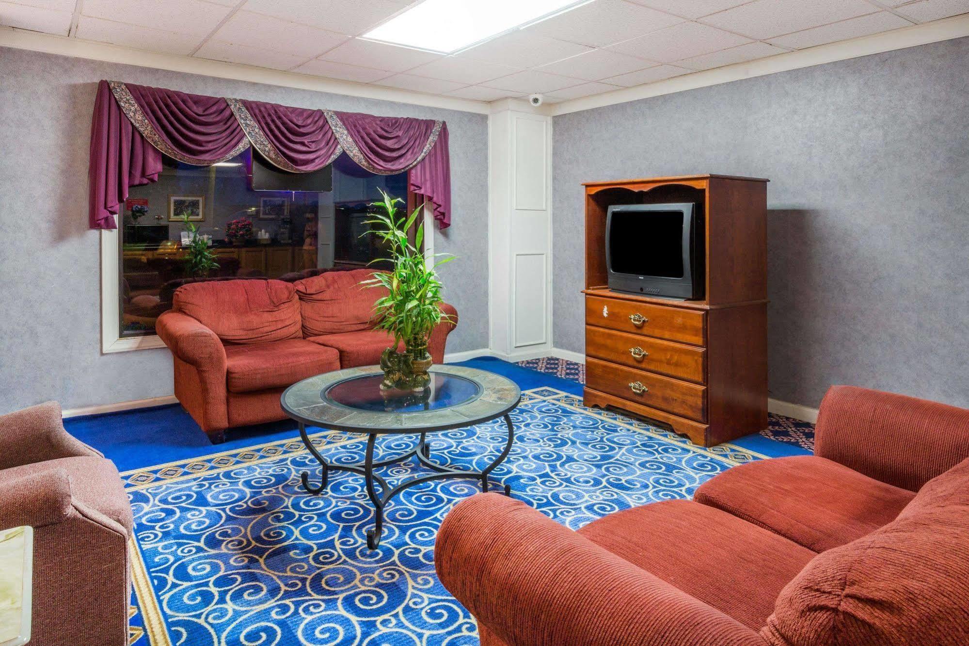 Quality Inn Verona - Staunton North Экстерьер фото