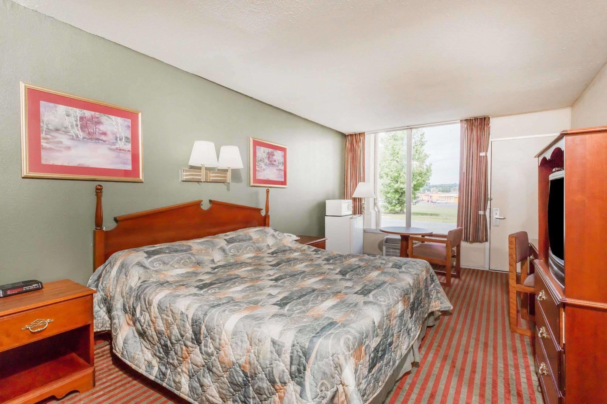 Quality Inn Verona - Staunton North Экстерьер фото