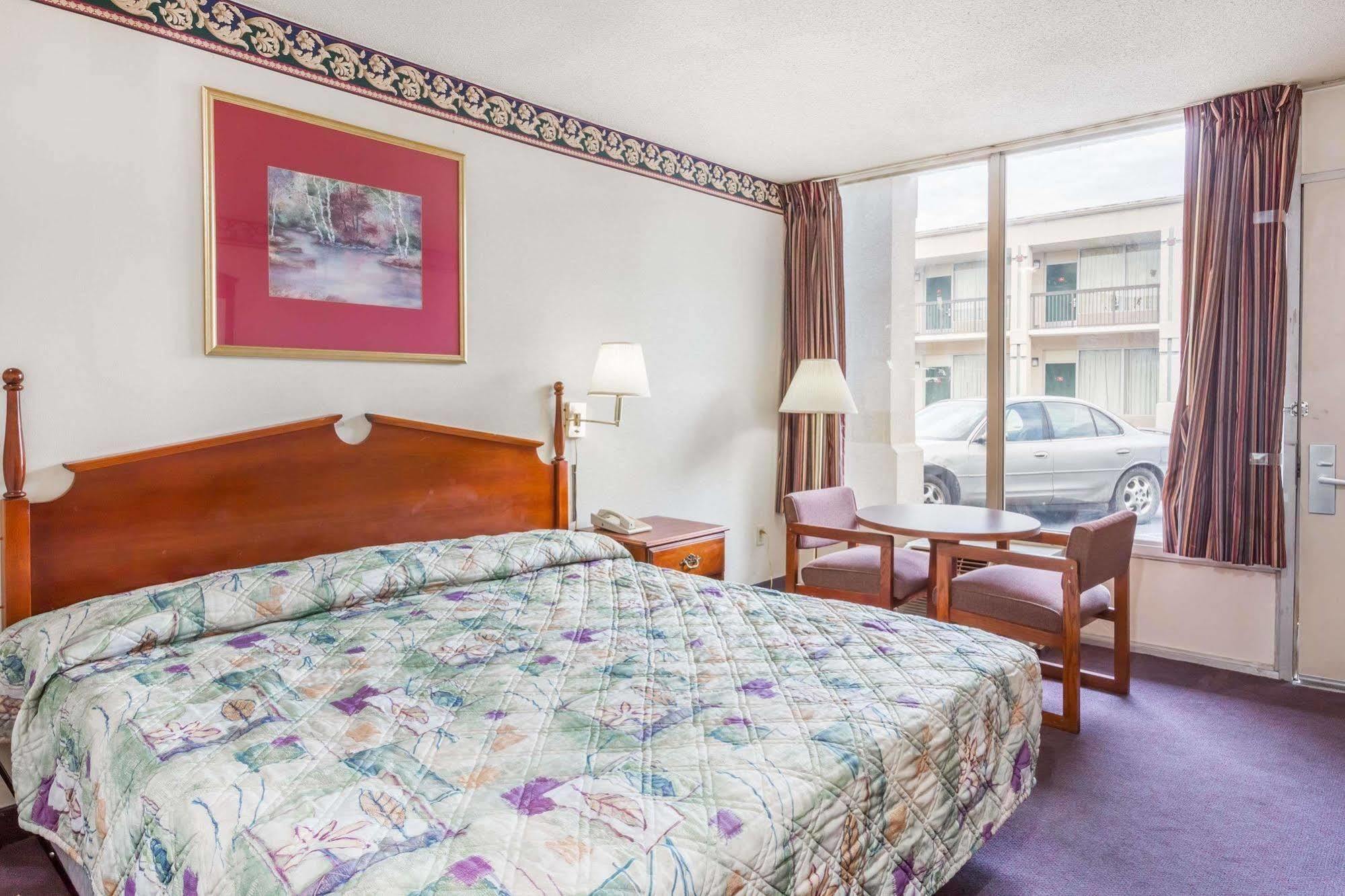 Quality Inn Verona - Staunton North Экстерьер фото